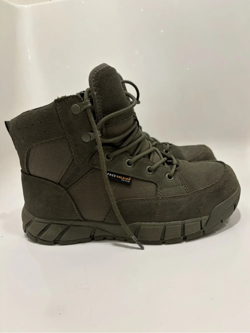 Free Soldier Women’s Lightweight Waterproof Green Work Boots in size 9